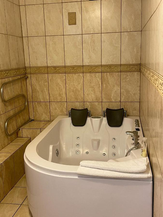 Taurage Hotel Extérieur photo